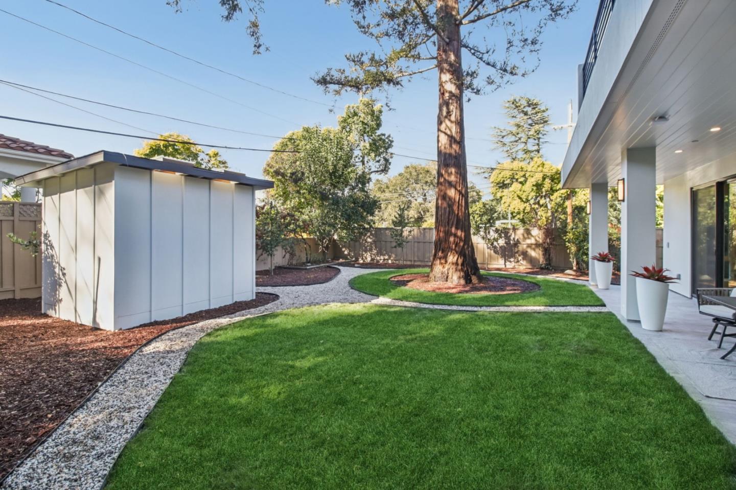 Detail Gallery Image 43 of 122 For 2200 Saint Francis Dr, Palo Alto,  CA 94303 - 4 Beds | 4/1 Baths