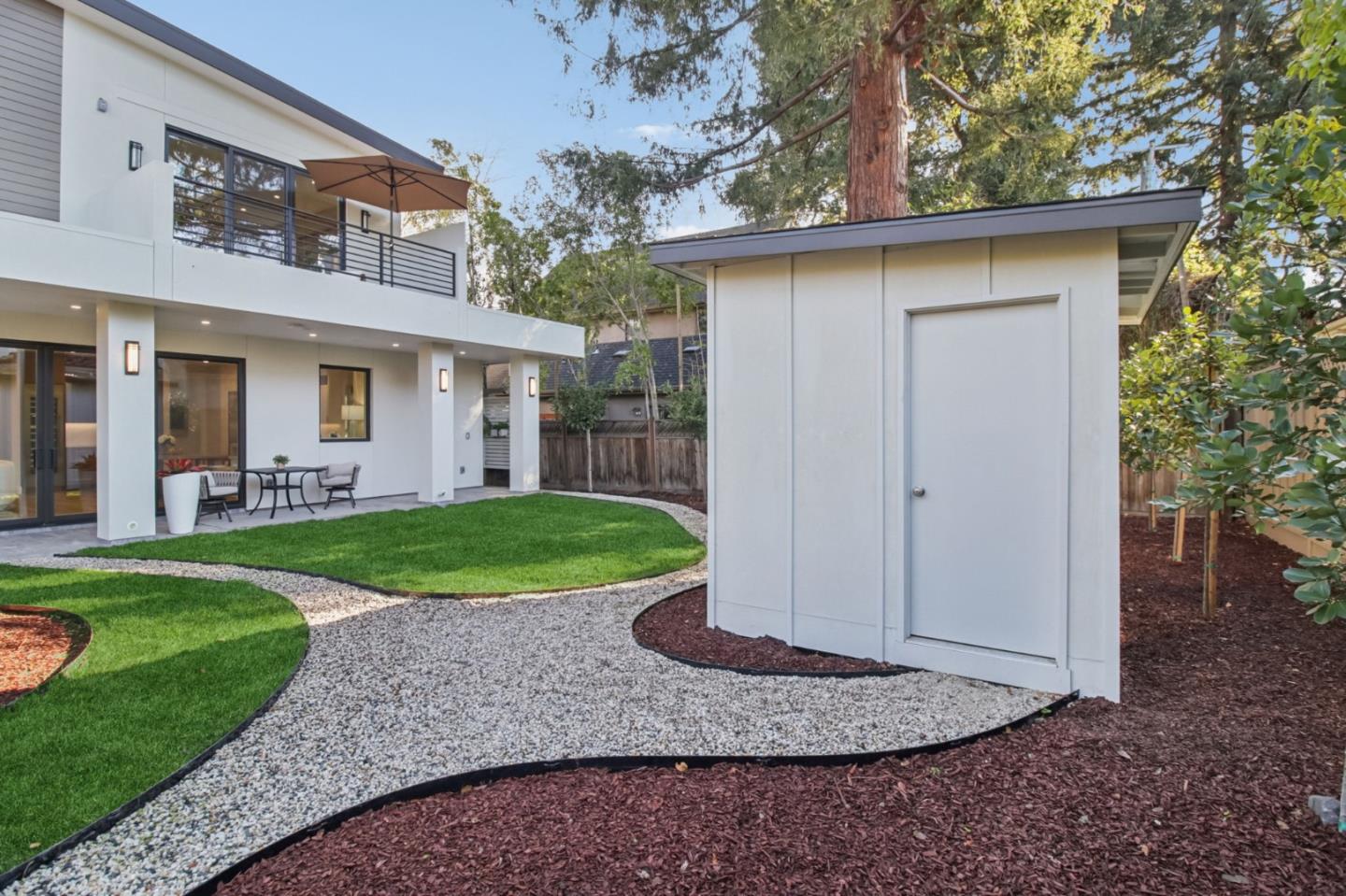 Detail Gallery Image 44 of 122 For 2200 Saint Francis Dr, Palo Alto,  CA 94303 - 4 Beds | 4/1 Baths