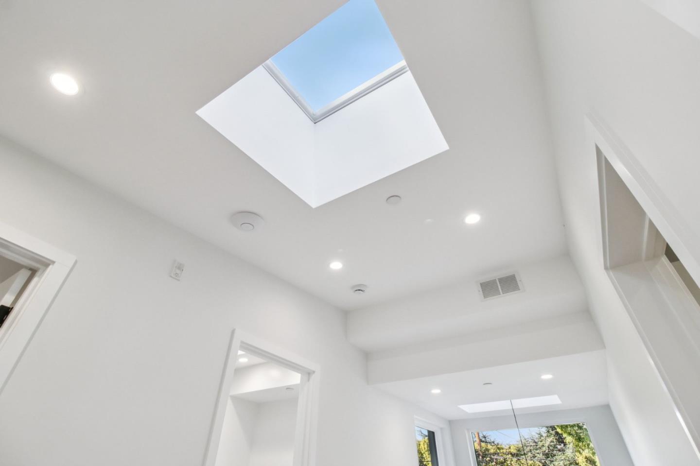 Detail Gallery Image 53 of 122 For 2200 Saint Francis Dr, Palo Alto,  CA 94303 - 4 Beds | 4/1 Baths