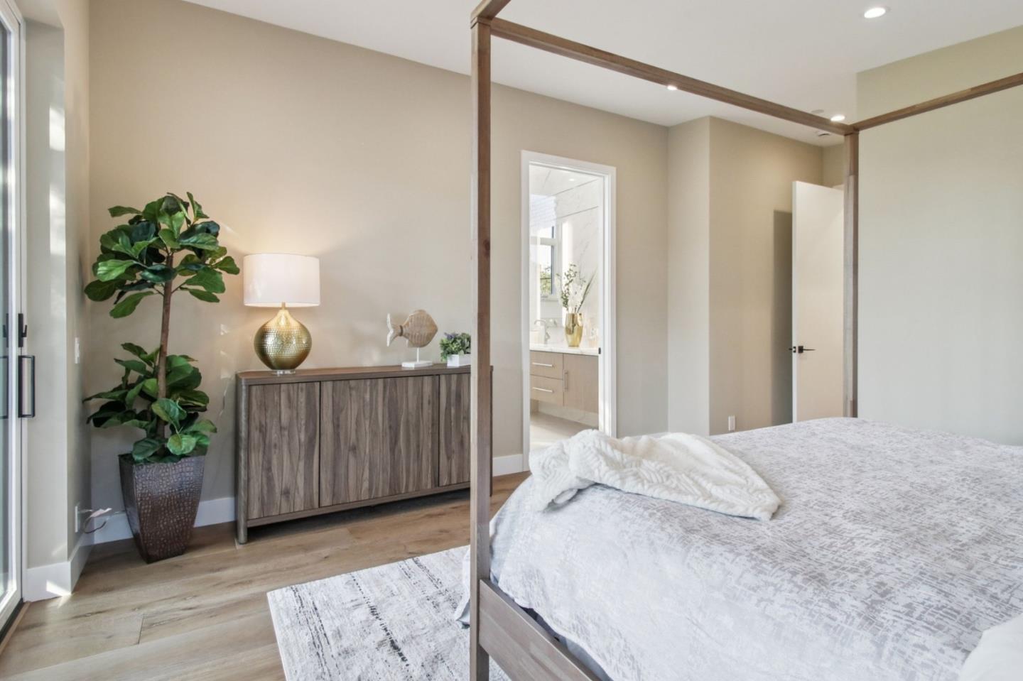 Detail Gallery Image 74 of 122 For 2200 Saint Francis Dr, Palo Alto,  CA 94303 - 4 Beds | 4/1 Baths