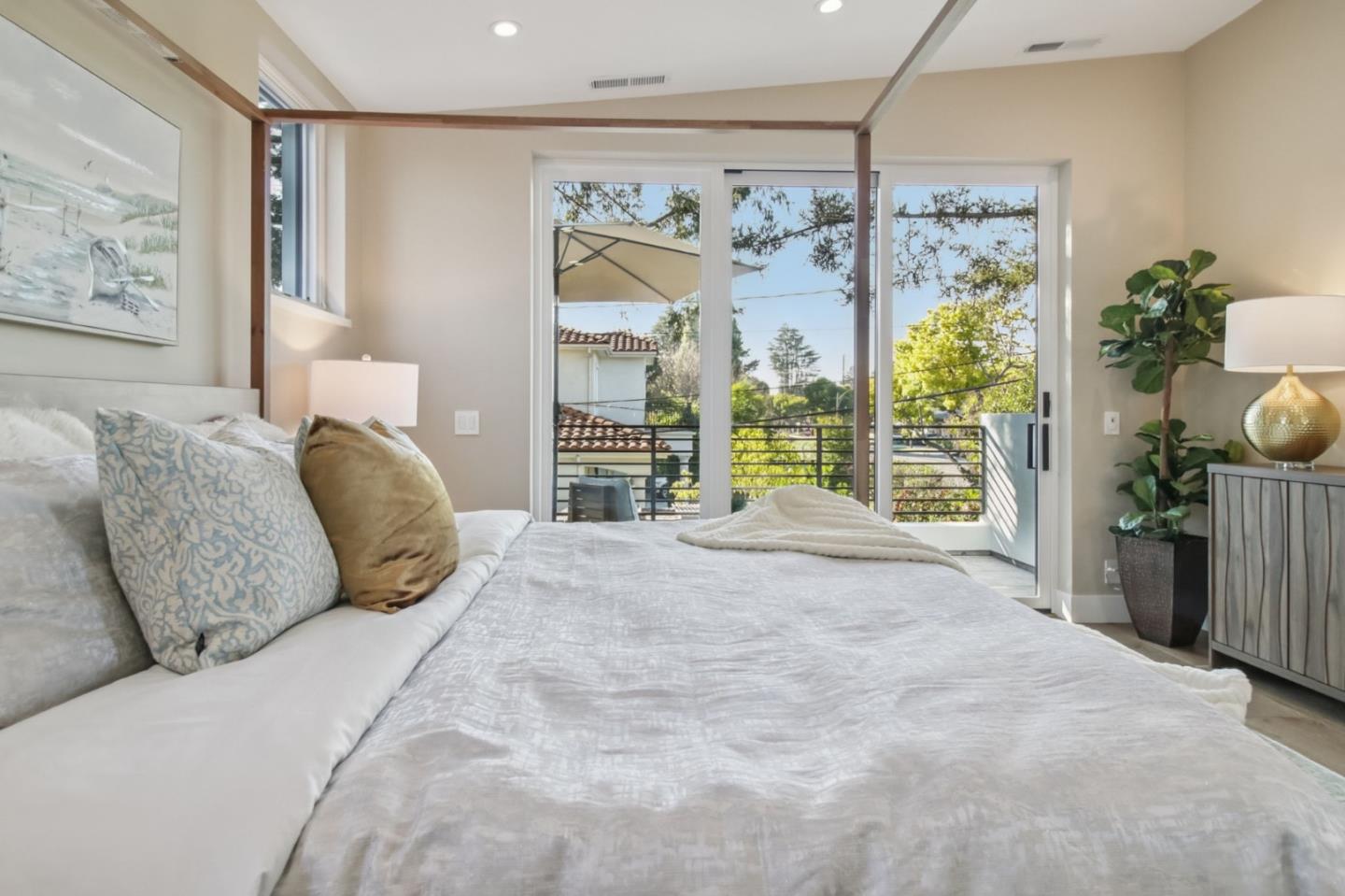 Detail Gallery Image 76 of 122 For 2200 Saint Francis Dr, Palo Alto,  CA 94303 - 4 Beds | 4/1 Baths