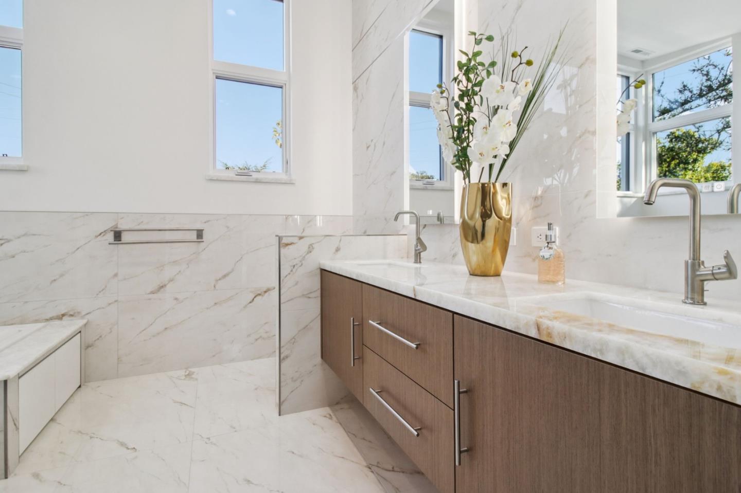 Detail Gallery Image 78 of 122 For 2200 Saint Francis Dr, Palo Alto,  CA 94303 - 4 Beds | 4/1 Baths