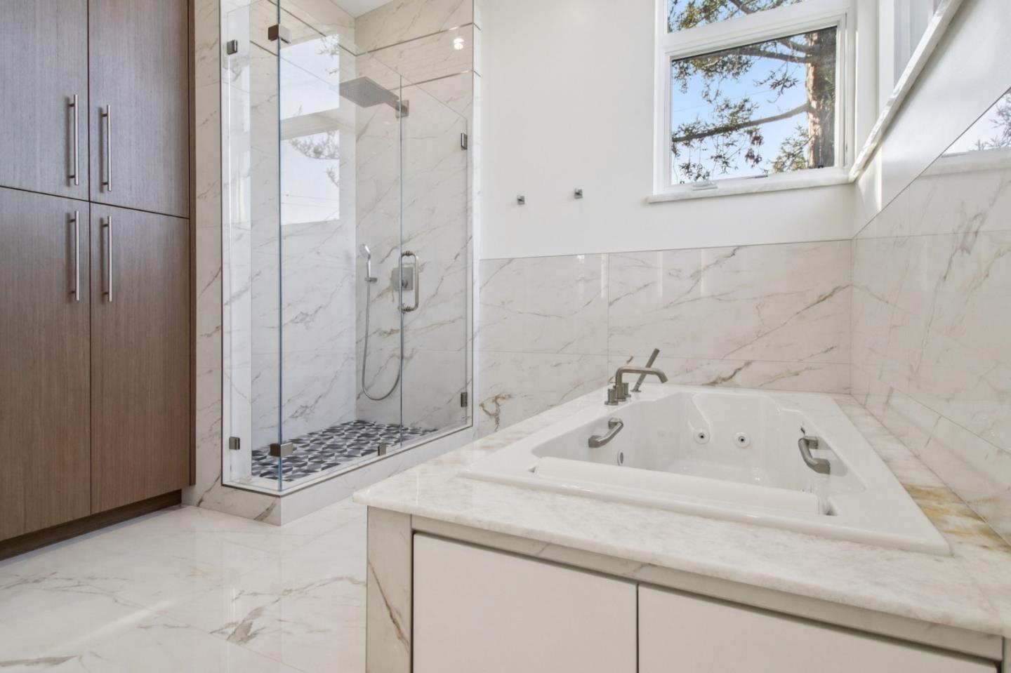 Detail Gallery Image 81 of 122 For 2200 Saint Francis Dr, Palo Alto,  CA 94303 - 4 Beds | 4/1 Baths