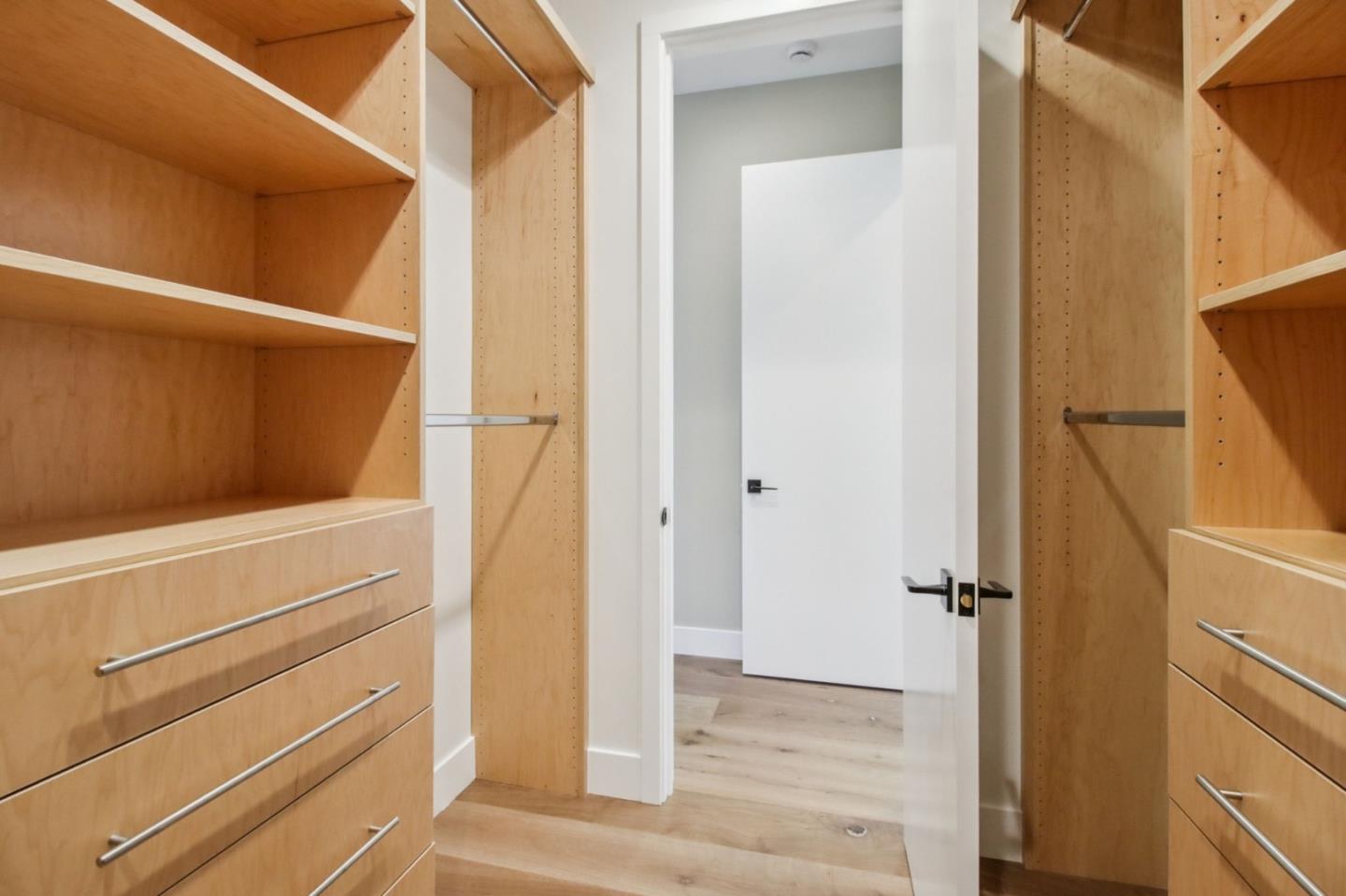 Detail Gallery Image 85 of 122 For 2200 Saint Francis Dr, Palo Alto,  CA 94303 - 4 Beds | 4/1 Baths