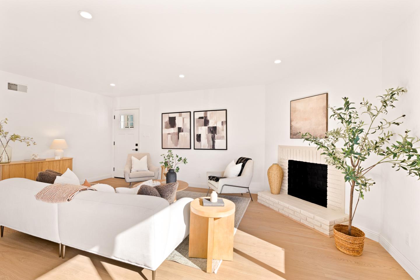 Detail Gallery Image 5 of 38 For 238 Warwick St, Daly City,  CA 94015 - 3 Beds | 2 Baths