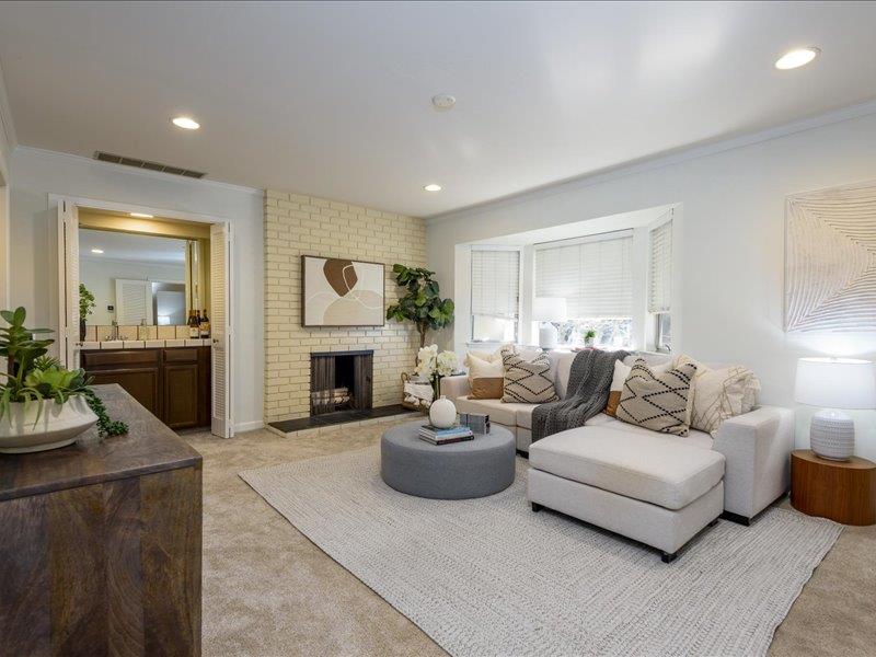 Detail Gallery Image 13 of 30 For 11 Krista Ln, San Carlos,  CA 94070 - 3 Beds | 2/1 Baths