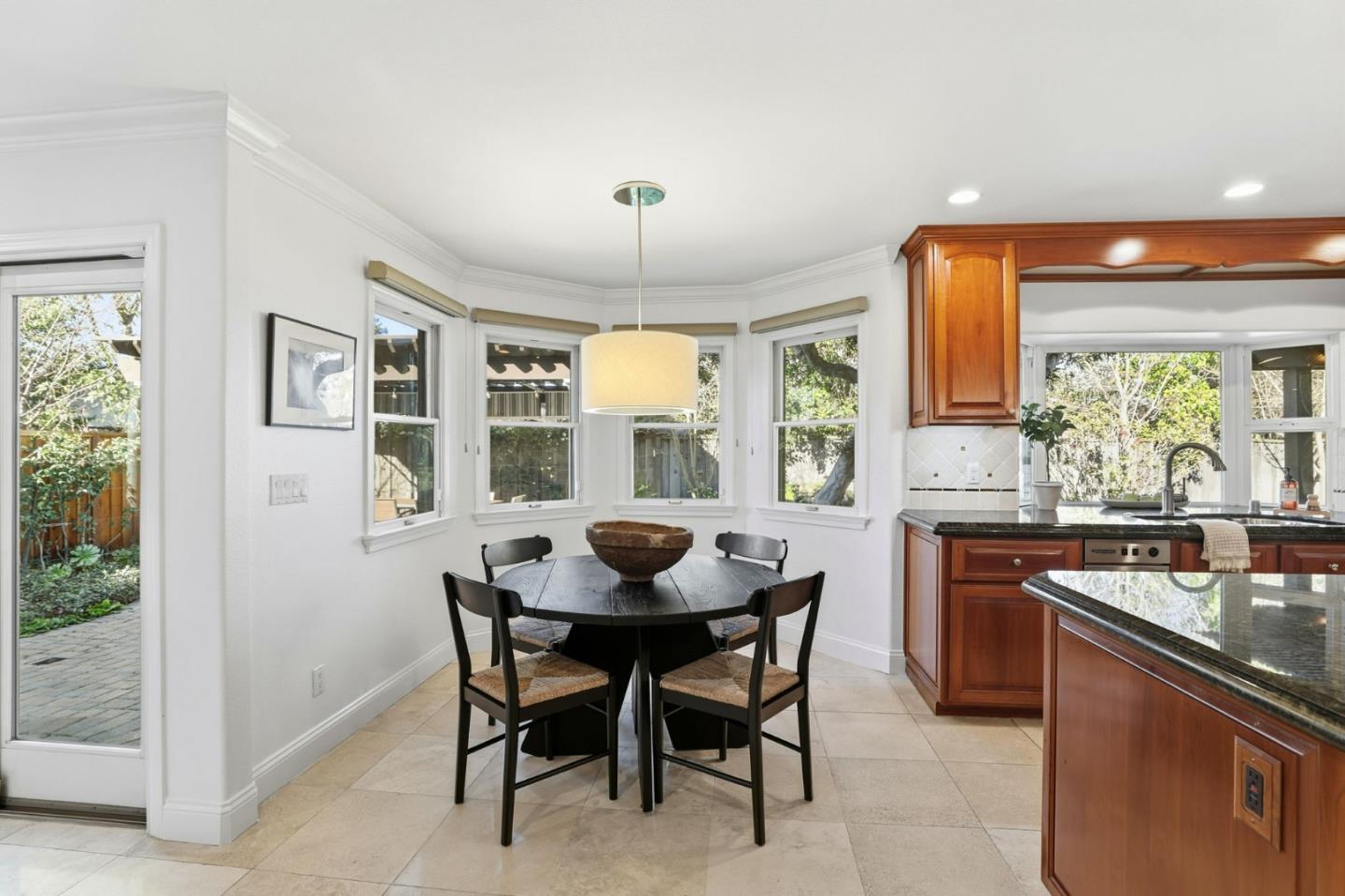 Detail Gallery Image 13 of 38 For 2809 Toyon Dr, Santa Clara,  CA 95051 - 5 Beds | 2/1 Baths