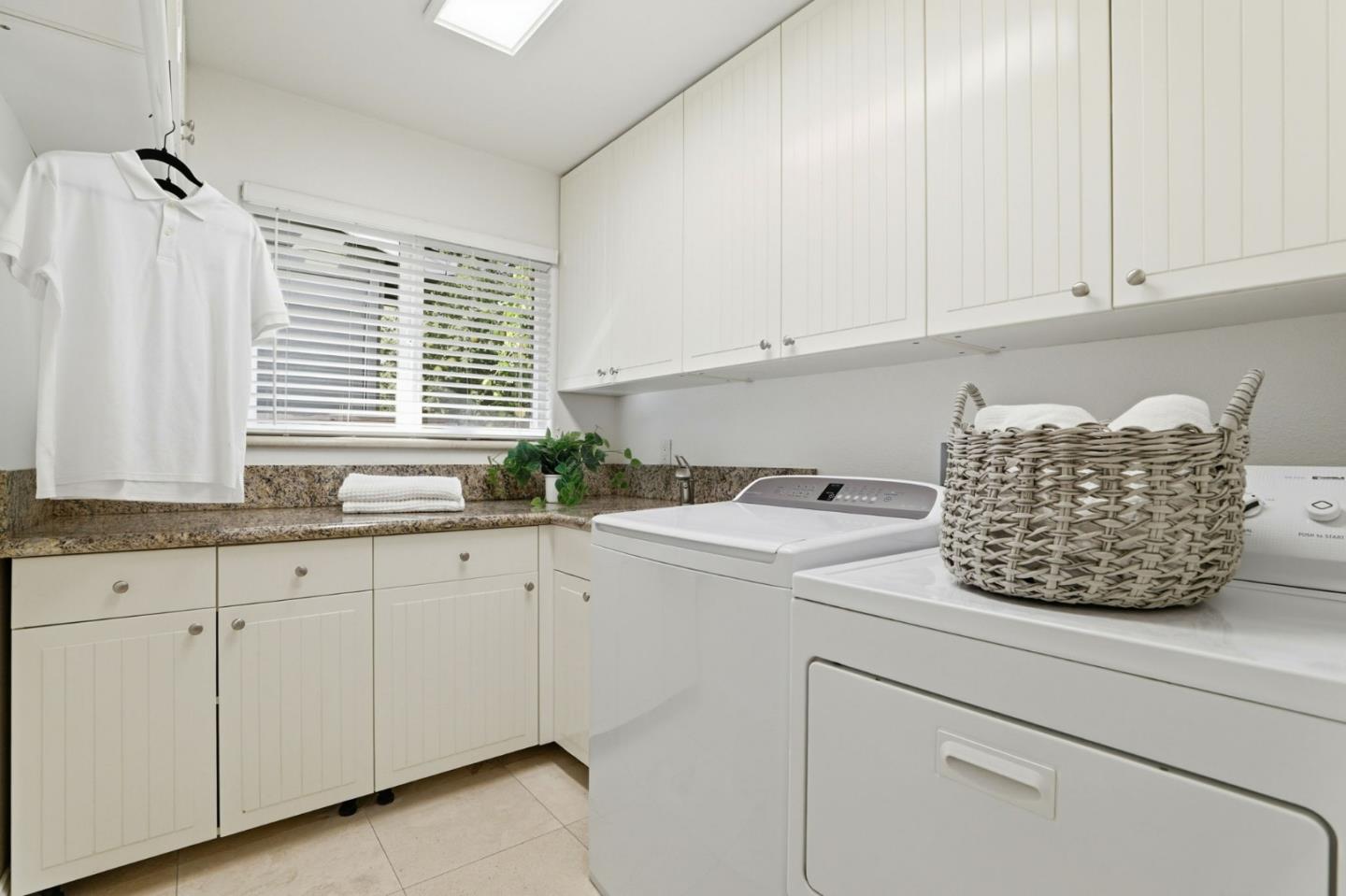 Detail Gallery Image 24 of 38 For 2809 Toyon Dr, Santa Clara,  CA 95051 - 5 Beds | 2/1 Baths