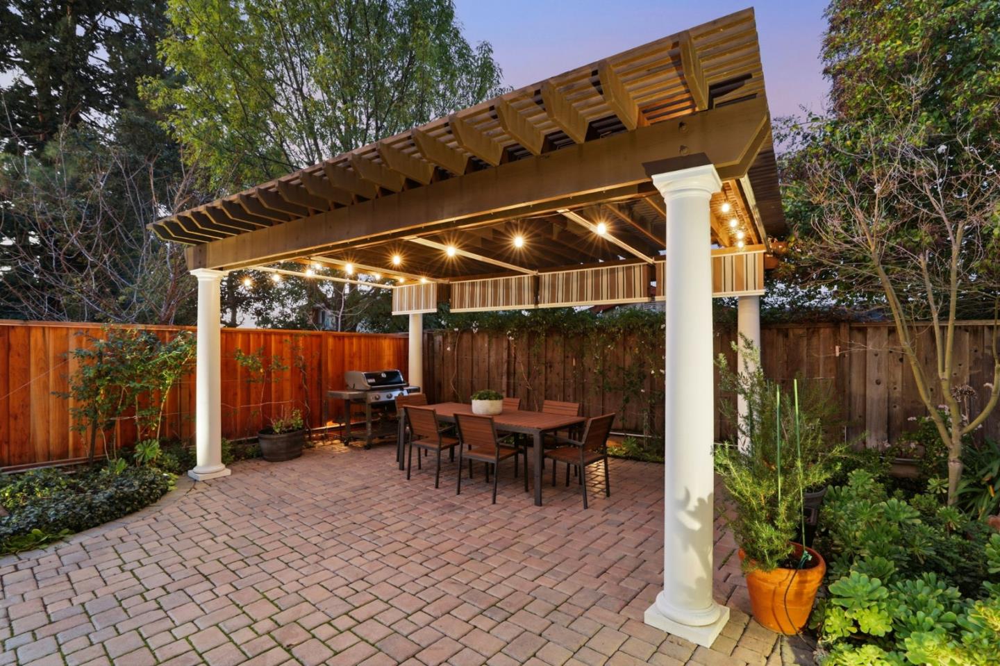 Detail Gallery Image 33 of 38 For 2809 Toyon Dr, Santa Clara,  CA 95051 - 5 Beds | 2/1 Baths