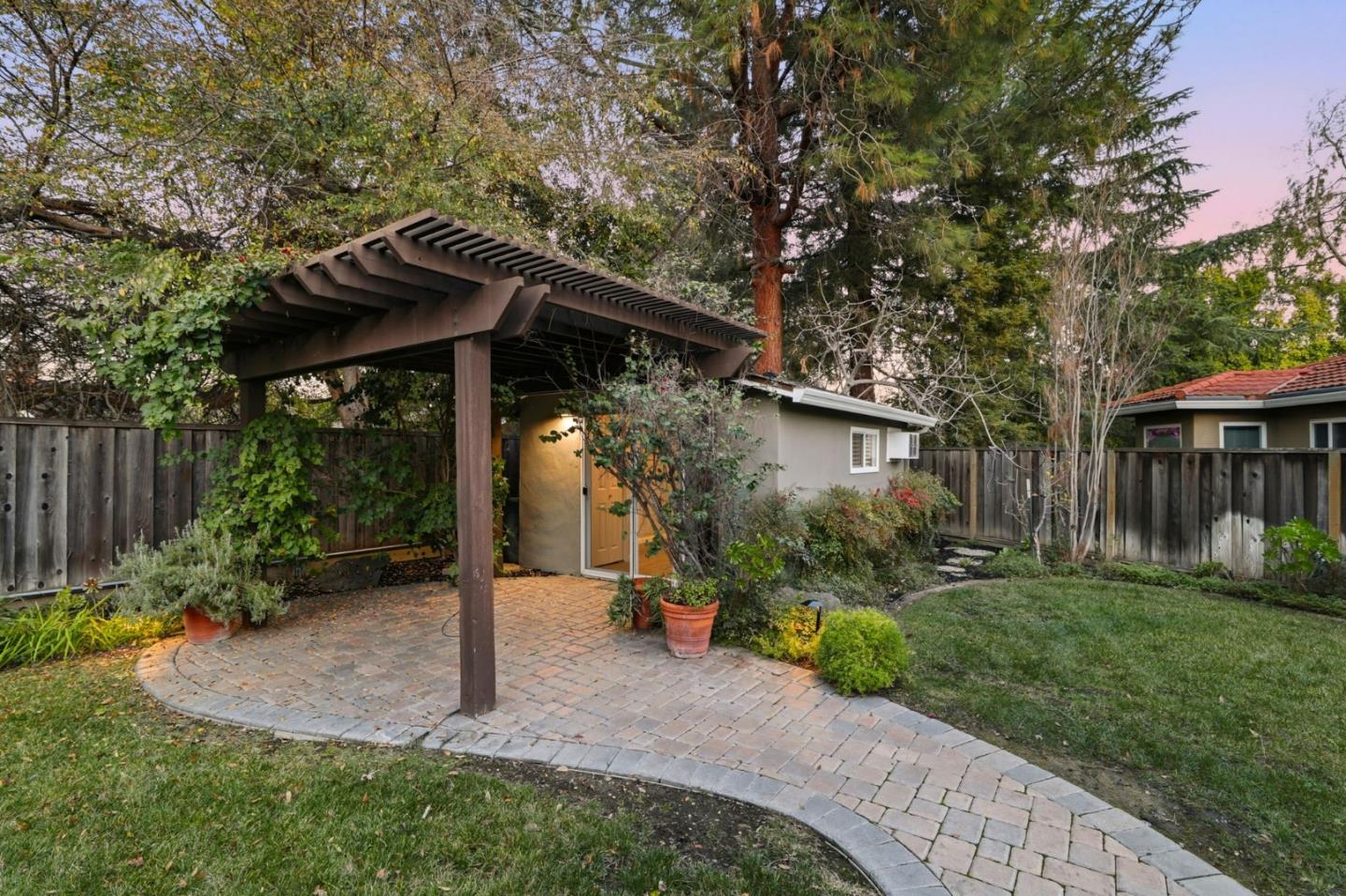 Detail Gallery Image 37 of 38 For 2809 Toyon Dr, Santa Clara,  CA 95051 - 5 Beds | 2/1 Baths