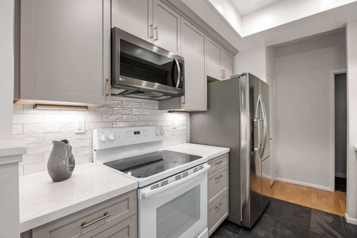 Photo #8: ML82031314 Listing: Photo #8