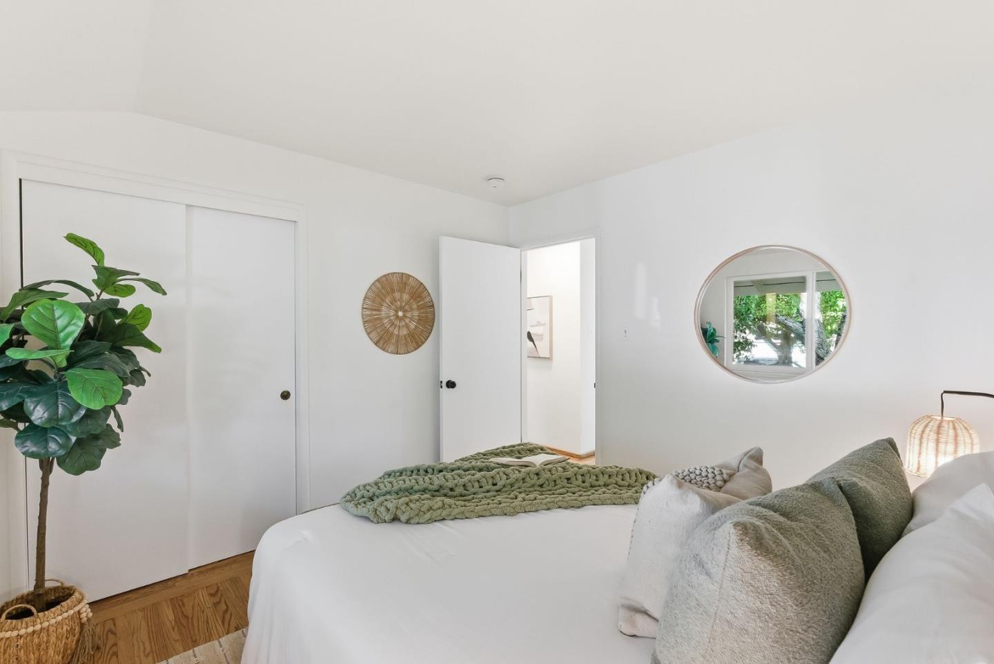 Detail Gallery Image 18 of 26 For 2157 Harkins Ave, Menlo Park,  CA 94025 - 3 Beds | 2 Baths