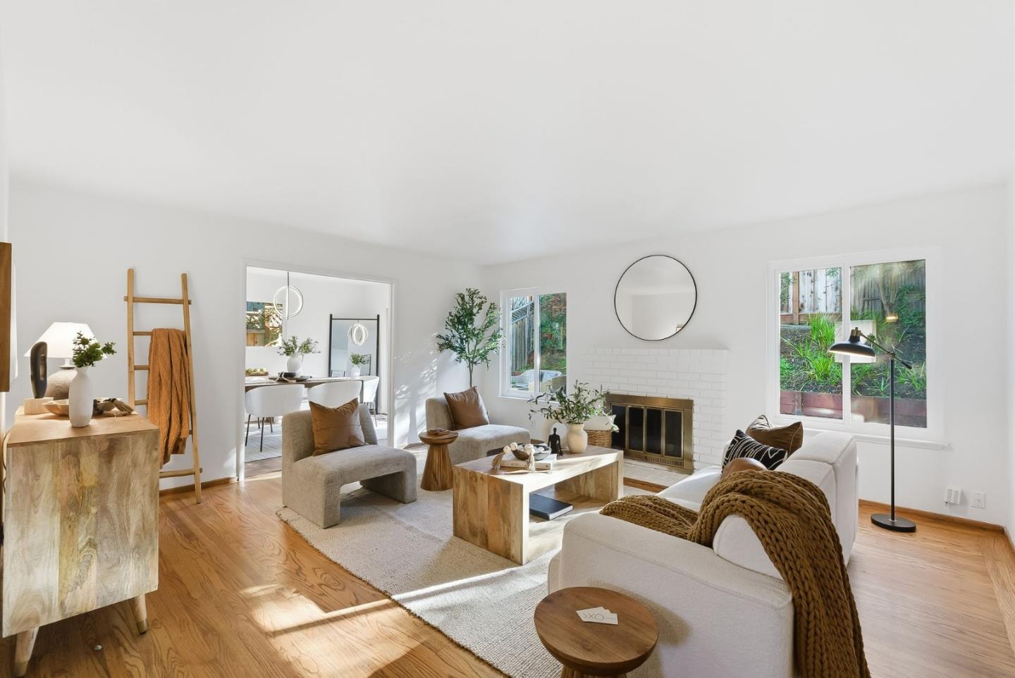 Detail Gallery Image 3 of 26 For 2157 Harkins Ave, Menlo Park,  CA 94025 - 3 Beds | 2 Baths