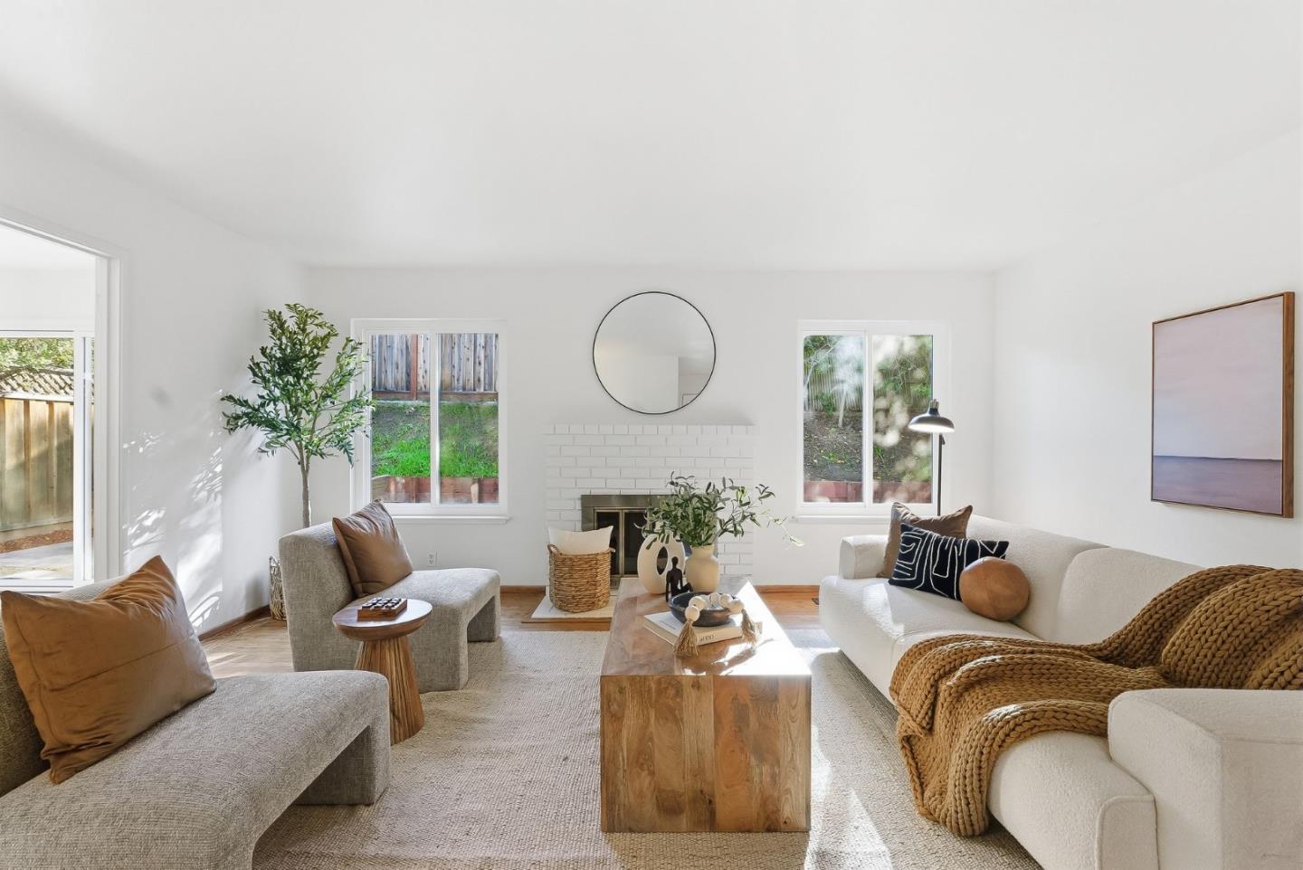 Detail Gallery Image 4 of 26 For 2157 Harkins Ave, Menlo Park,  CA 94025 - 3 Beds | 2 Baths