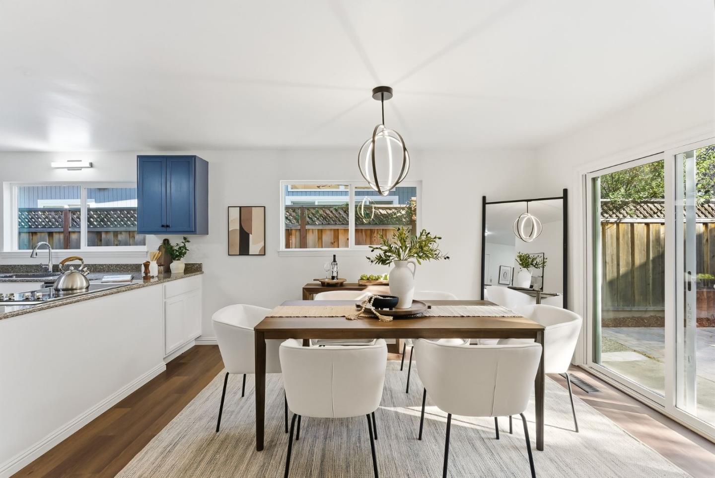 Detail Gallery Image 7 of 26 For 2157 Harkins Ave, Menlo Park,  CA 94025 - 3 Beds | 2 Baths