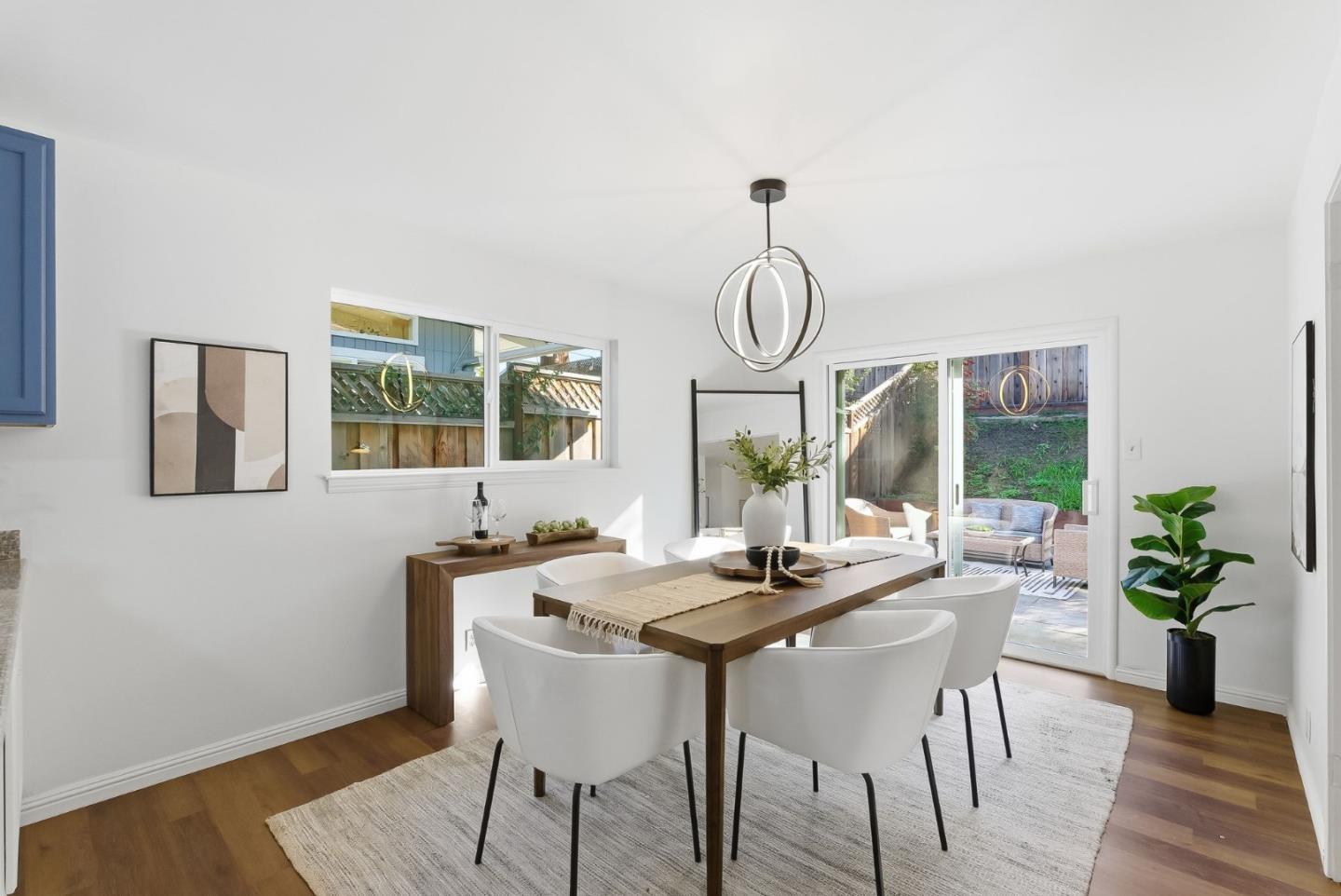 Detail Gallery Image 8 of 26 For 2157 Harkins Ave, Menlo Park,  CA 94025 - 3 Beds | 2 Baths