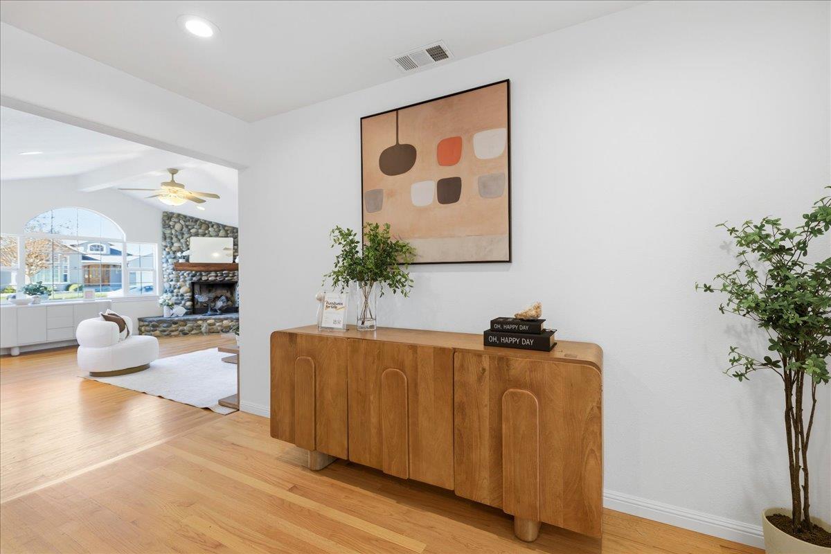 Detail Gallery Image 13 of 64 For 5130 Noella Way, San Jose,  CA 95124 - 4 Beds | 2 Baths