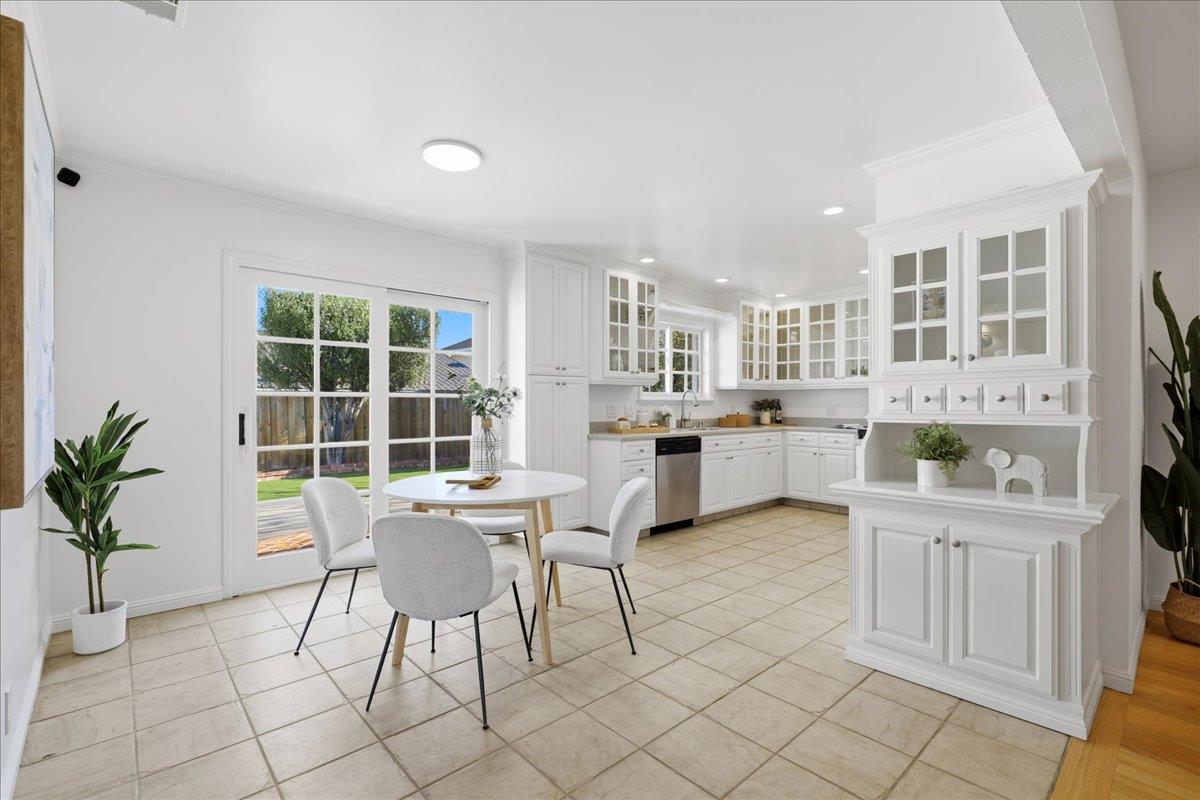 Detail Gallery Image 14 of 64 For 5130 Noella Way, San Jose,  CA 95124 - 4 Beds | 2 Baths