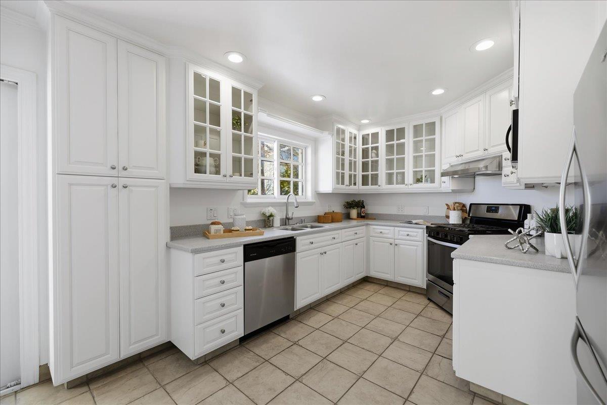 Detail Gallery Image 17 of 64 For 5130 Noella Way, San Jose,  CA 95124 - 4 Beds | 2 Baths