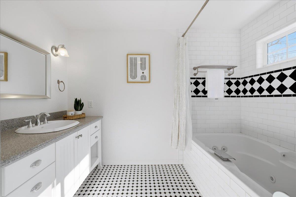 Detail Gallery Image 33 of 64 For 5130 Noella Way, San Jose,  CA 95124 - 4 Beds | 2 Baths