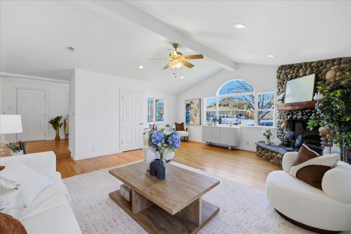 Detail Gallery Image 5 of 64 For 5130 Noella Way, San Jose,  CA 95124 - 4 Beds | 2 Baths