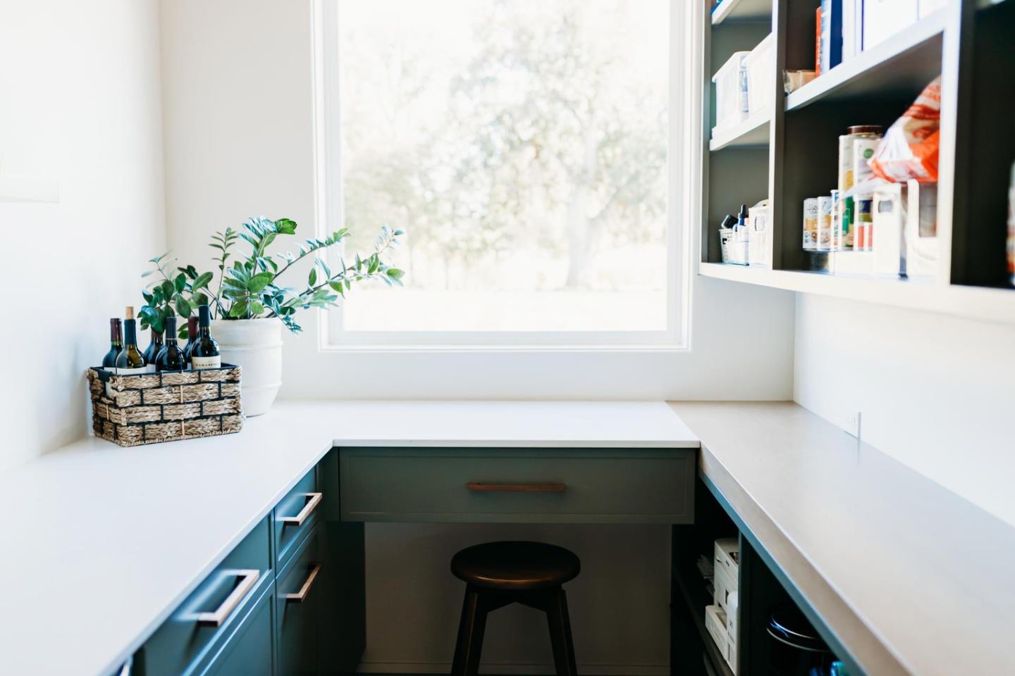 Detail Gallery Image 14 of 47 For 22215 Grand Estates Dr, Palo Cedro,  CA 96073 - 3 Beds | 3 Baths