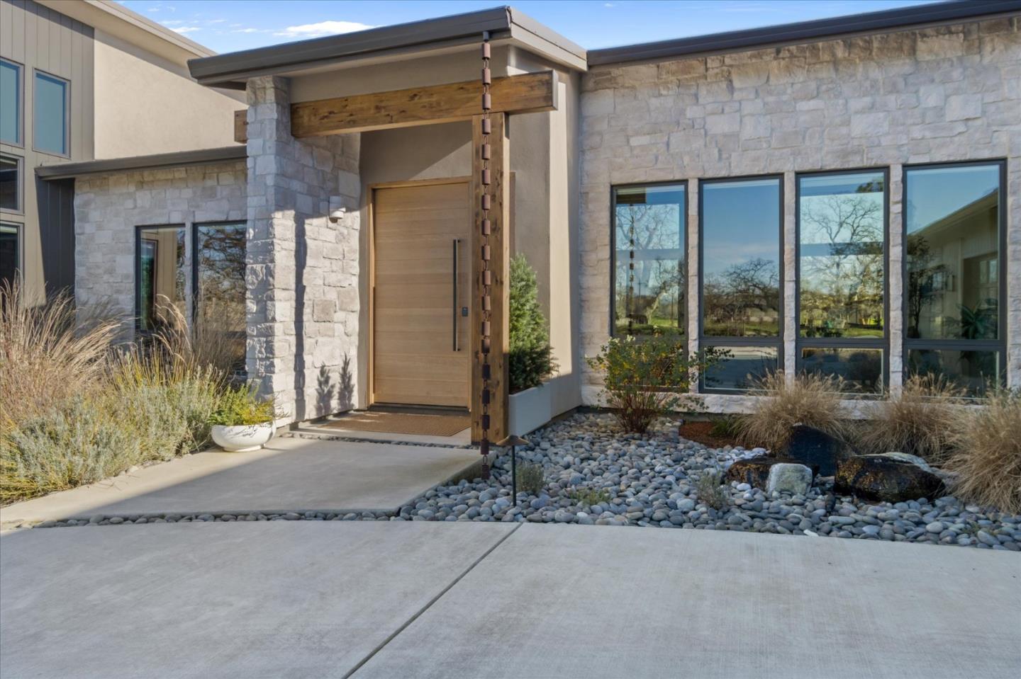 Detail Gallery Image 3 of 47 For 22215 Grand Estates Dr, Palo Cedro,  CA 96073 - 3 Beds | 3 Baths