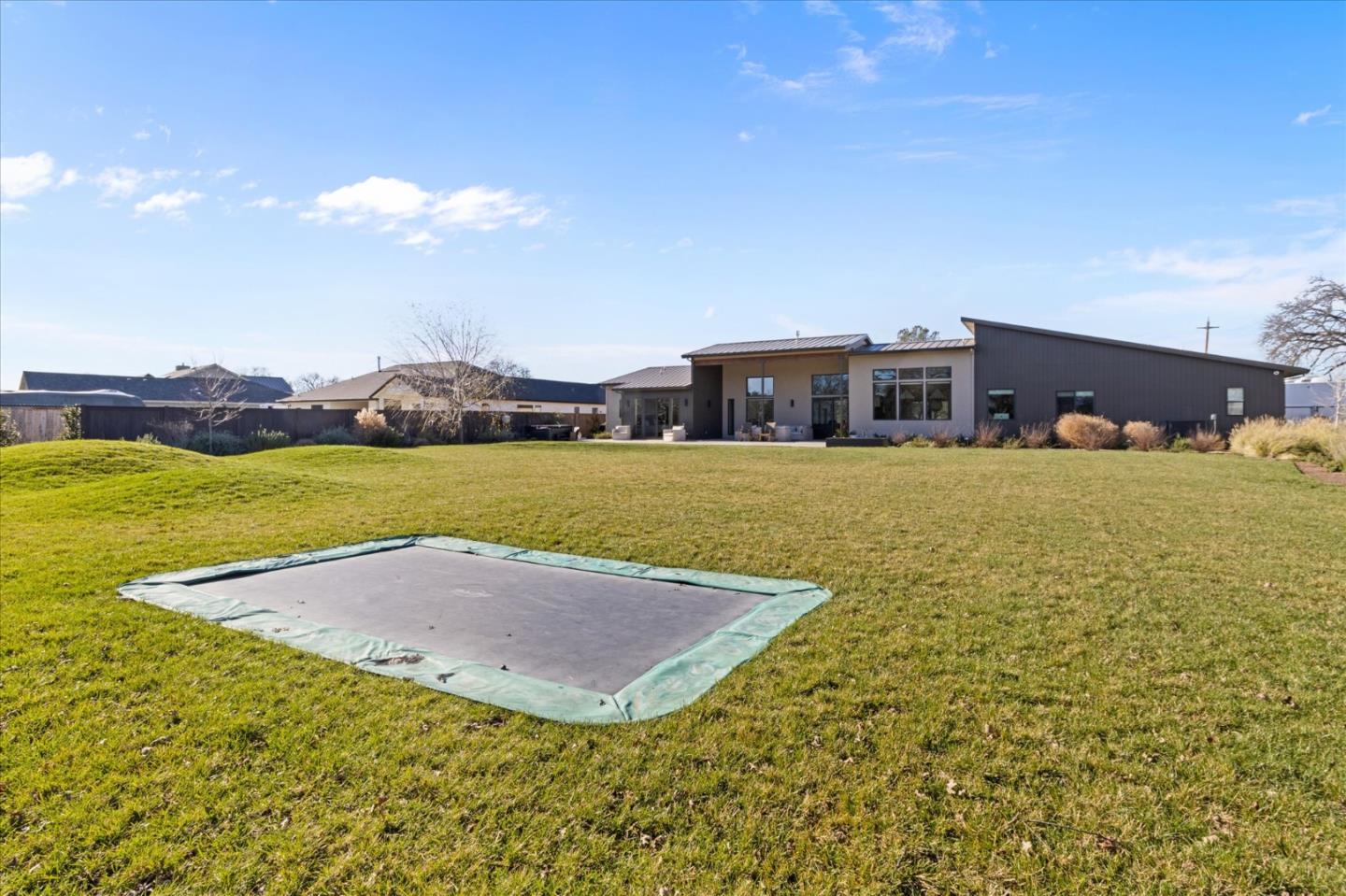 Detail Gallery Image 33 of 47 For 22215 Grand Estates Dr, Palo Cedro,  CA 96073 - 3 Beds | 3 Baths