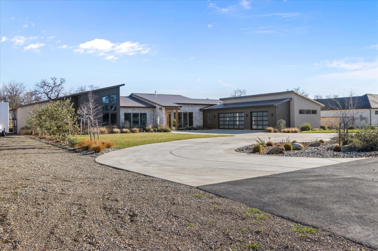 Detail Gallery Image 6 of 47 For 22215 Grand Estates Dr, Palo Cedro,  CA 96073 - 3 Beds | 3 Baths