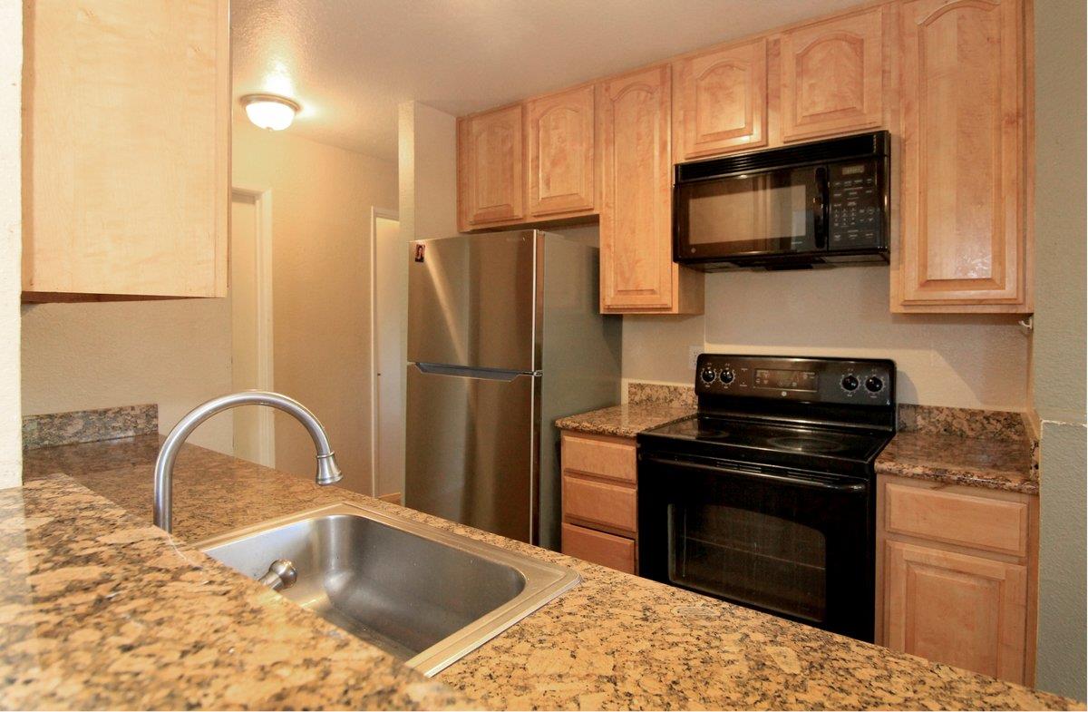 Detail Gallery Image 8 of 26 For 8105 Kern Ave #34,  Gilroy,  CA 95020 - 3 Beds | 1/1 Baths