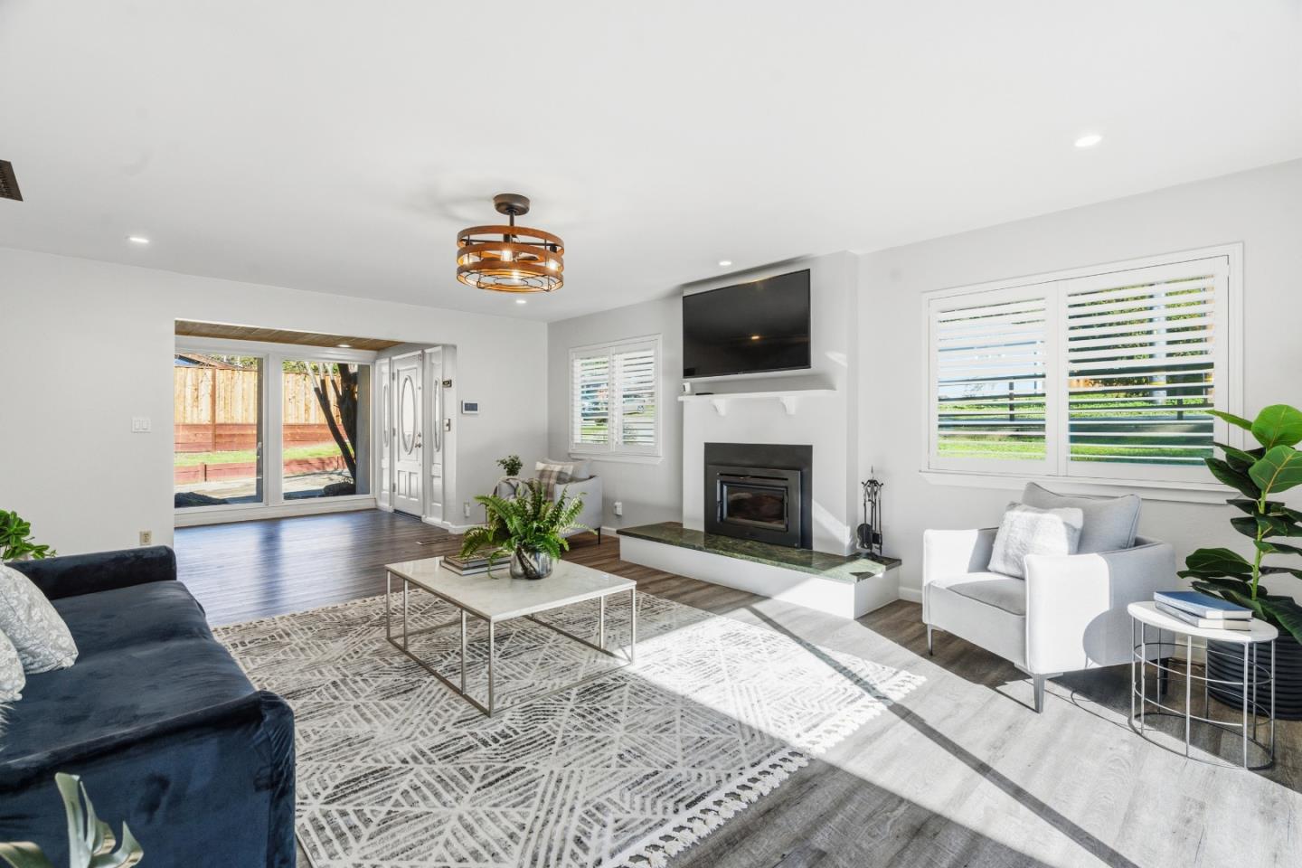 Detail Gallery Image 4 of 70 For 165 Orchard Dr, Boulder Creek,  CA 95006 - 3 Beds | 3 Baths