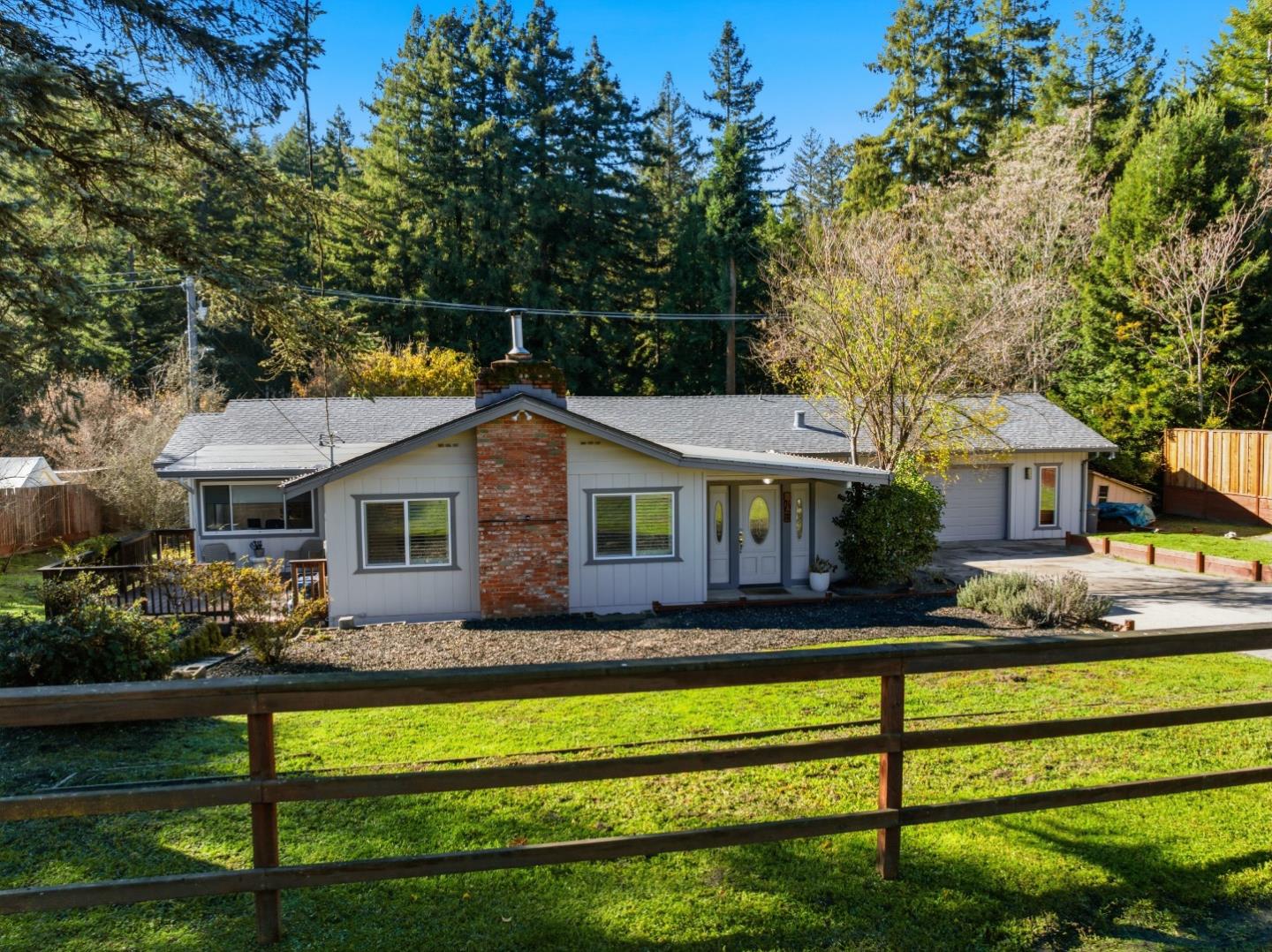 Detail Gallery Image 45 of 70 For 165 Orchard Dr, Boulder Creek,  CA 95006 - 3 Beds | 3 Baths