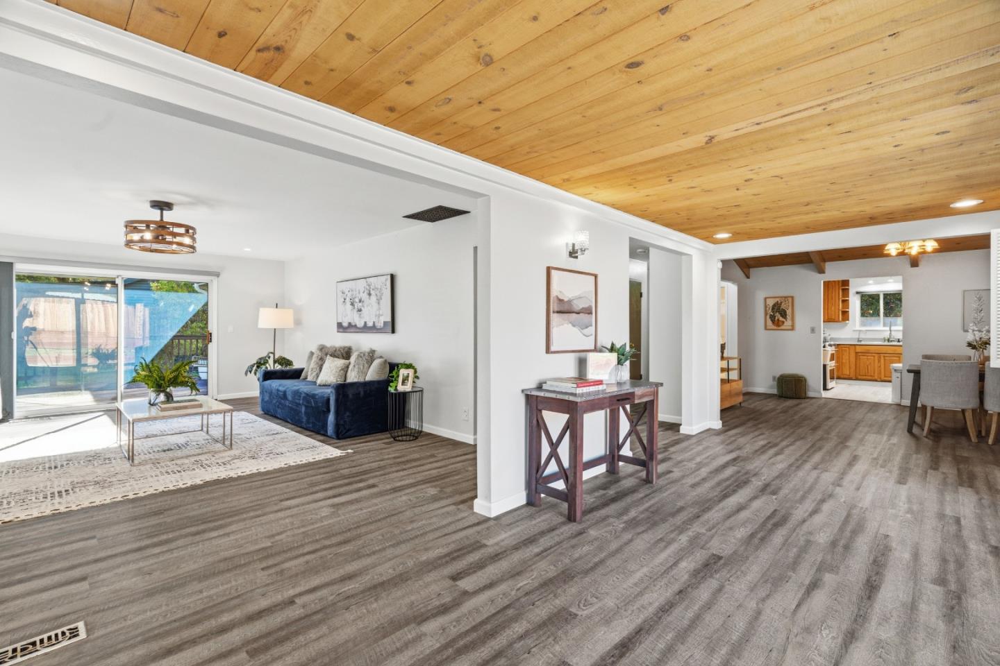 Detail Gallery Image 9 of 70 For 165 Orchard Dr, Boulder Creek,  CA 95006 - 3 Beds | 3 Baths