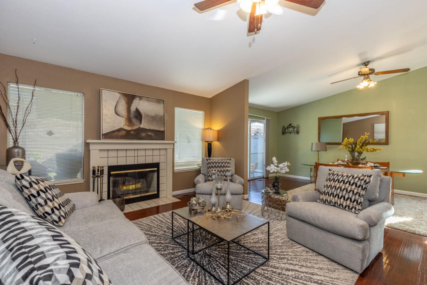 Detail Gallery Image 12 of 33 For 581 Arbour Ln, Hollister,  CA 95023 - 3 Beds | 2 Baths