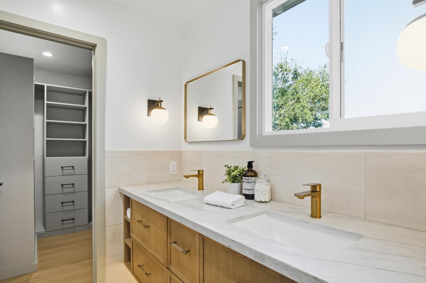 Detail Gallery Image 15 of 42 For 1100 9th Ave, San Mateo,  CA 94402 - 3 Beds | 3/1 Baths