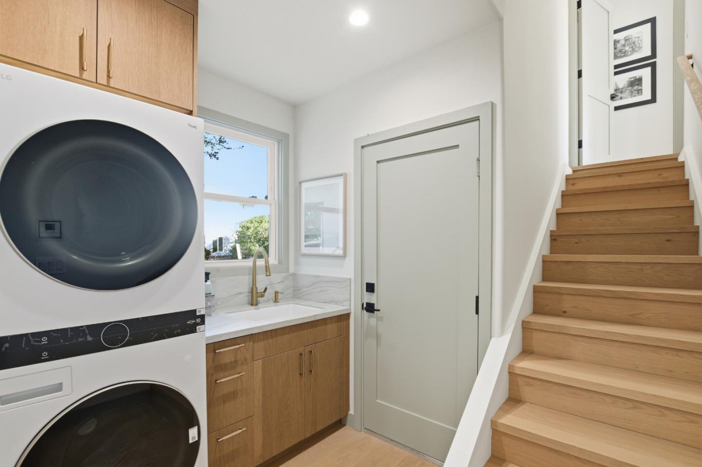 Detail Gallery Image 34 of 42 For 1100 9th Ave, San Mateo,  CA 94402 - 3 Beds | 3/1 Baths