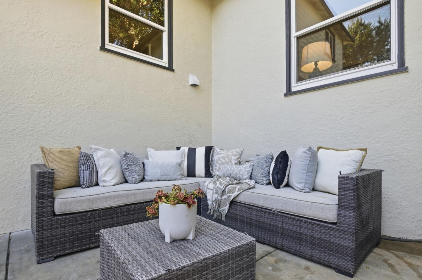 Detail Gallery Image 37 of 42 For 1100 9th Ave, San Mateo,  CA 94402 - 3 Beds | 3/1 Baths