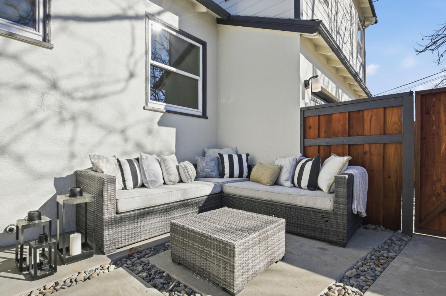 Detail Gallery Image 9 of 42 For 1100 9th Ave, San Mateo,  CA 94402 - 3 Beds | 3/1 Baths