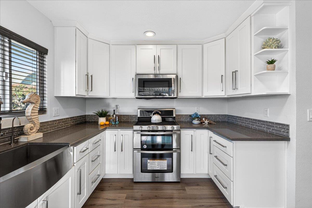 Detail Gallery Image 15 of 42 For 19373 San Miguel Ave, Castro Valley,  CA 94546 - 5 Beds | 3 Baths