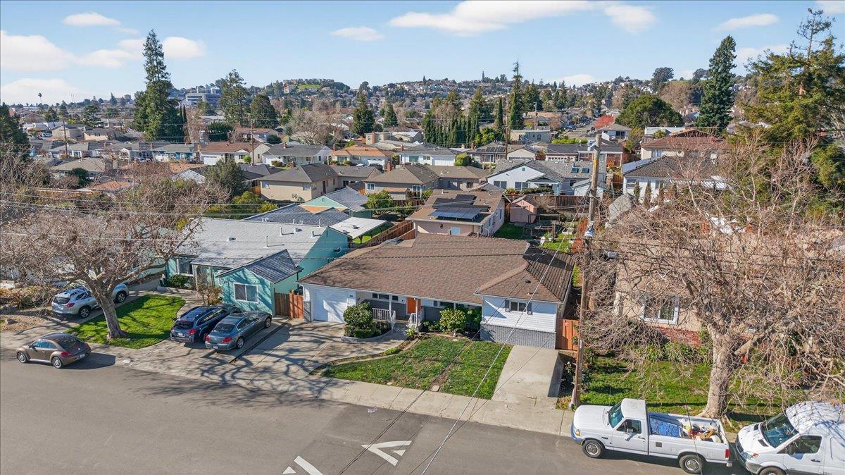 Detail Gallery Image 39 of 42 For 19373 San Miguel Ave, Castro Valley,  CA 94546 - 5 Beds | 3 Baths