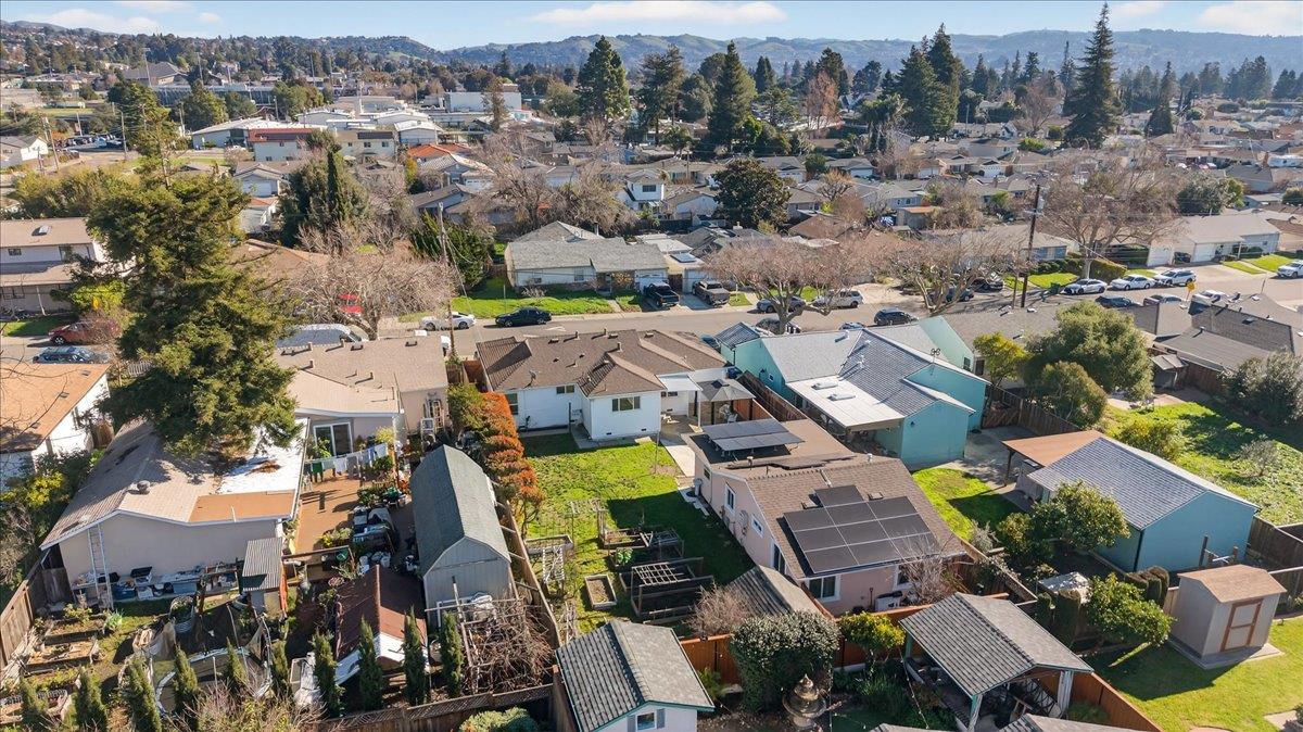 Detail Gallery Image 41 of 42 For 19373 San Miguel Ave, Castro Valley,  CA 94546 - 5 Beds | 3 Baths