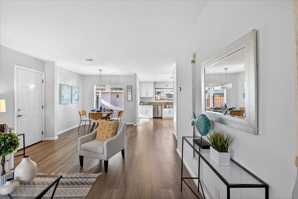 Detail Gallery Image 8 of 42 For 19373 San Miguel Ave, Castro Valley,  CA 94546 - 5 Beds | 3 Baths