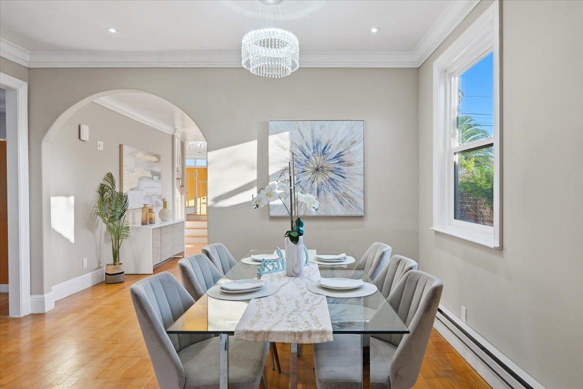 Detail Gallery Image 14 of 31 For 31 Northumberland Ave, Redwood City,  CA 94063 - 3 Beds | 3 Baths