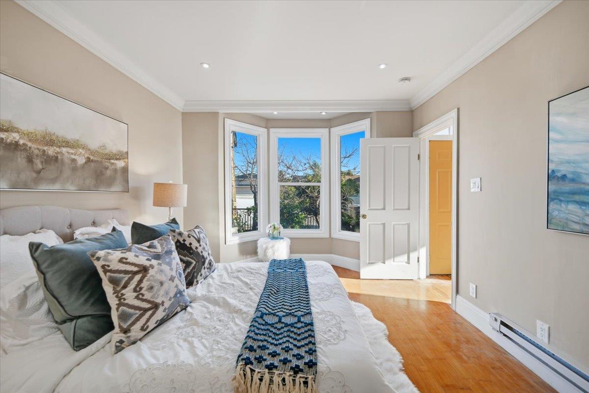 Detail Gallery Image 16 of 31 For 31 Northumberland Ave, Redwood City,  CA 94063 - 3 Beds | 3 Baths