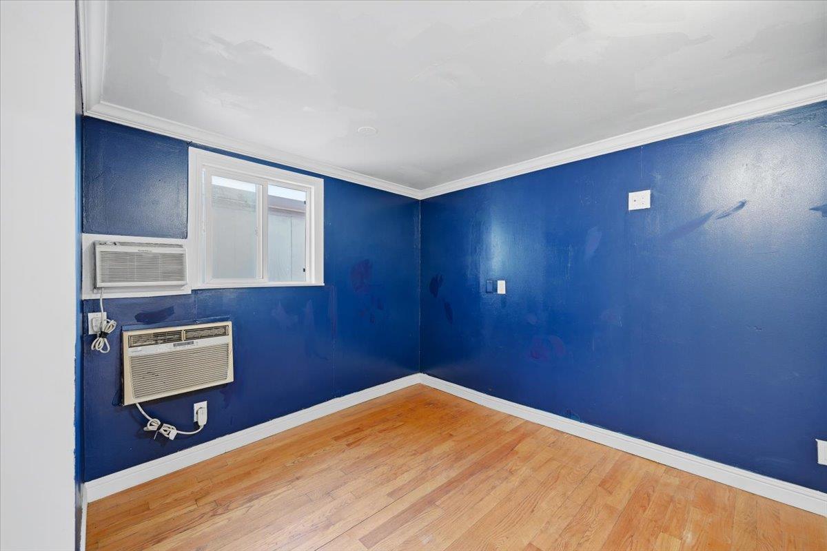 Detail Gallery Image 27 of 31 For 31 Northumberland Ave, Redwood City,  CA 94063 - 3 Beds | 3 Baths