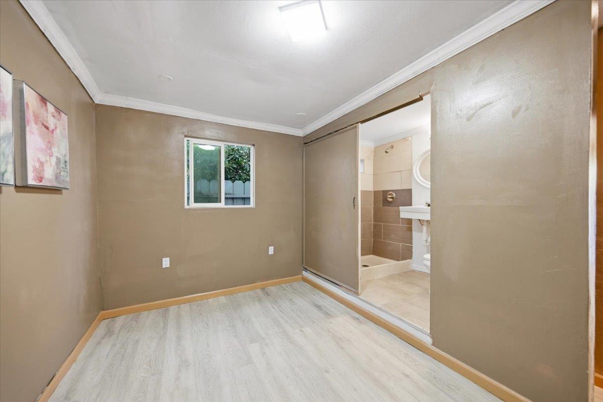 Detail Gallery Image 30 of 31 For 31 Northumberland Ave, Redwood City,  CA 94063 - 3 Beds | 3 Baths