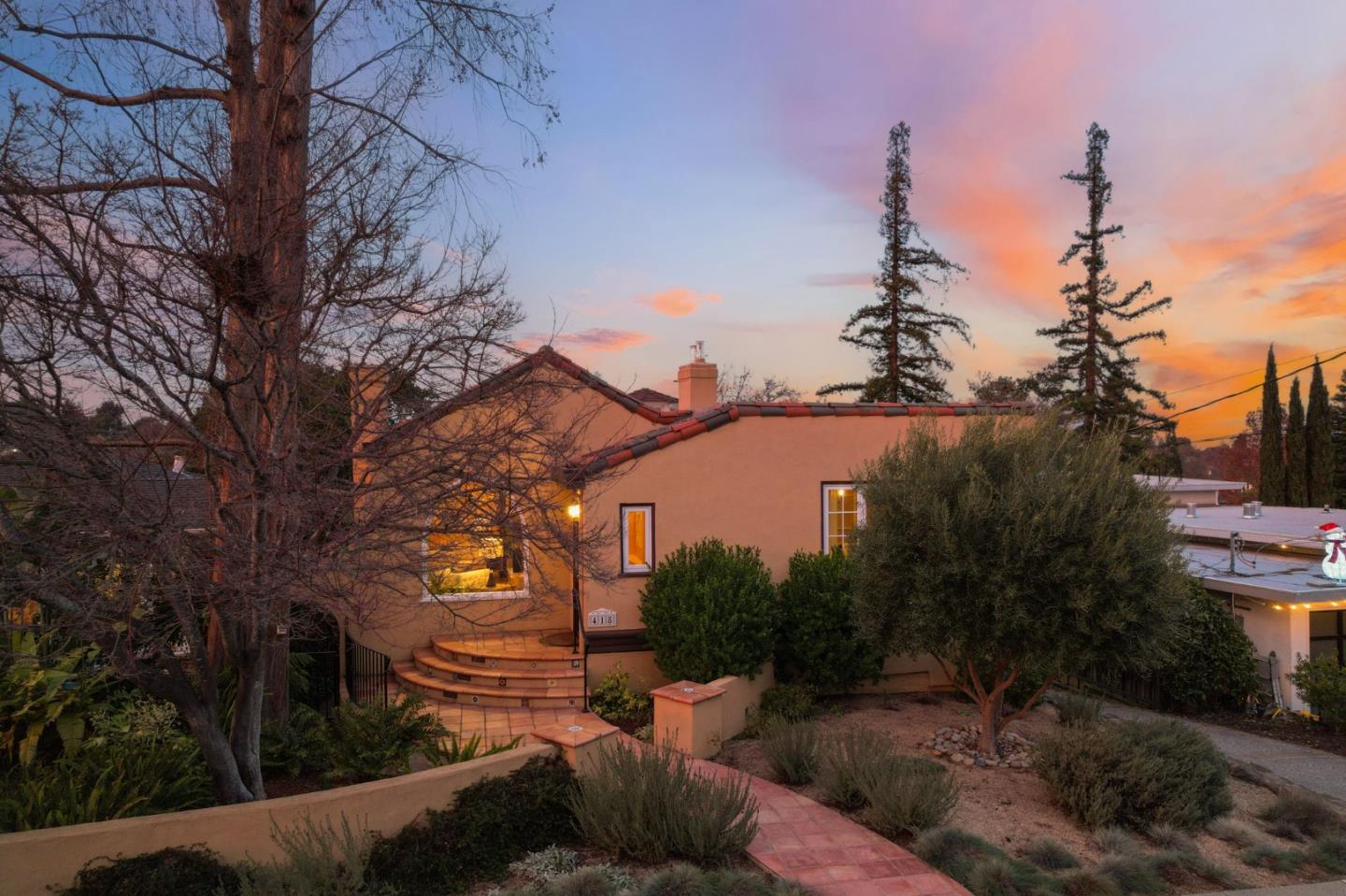 Detail Gallery Image 4 of 64 For 418 Ridge Rd, San Carlos,  CA 94070 - 5 Beds | 3 Baths