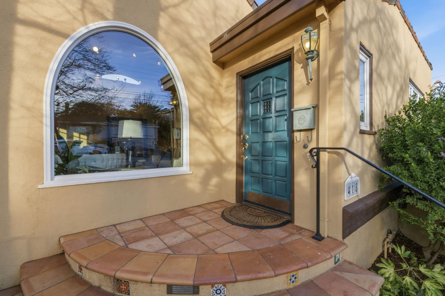 Detail Gallery Image 6 of 64 For 418 Ridge Rd, San Carlos,  CA 94070 - 5 Beds | 3 Baths