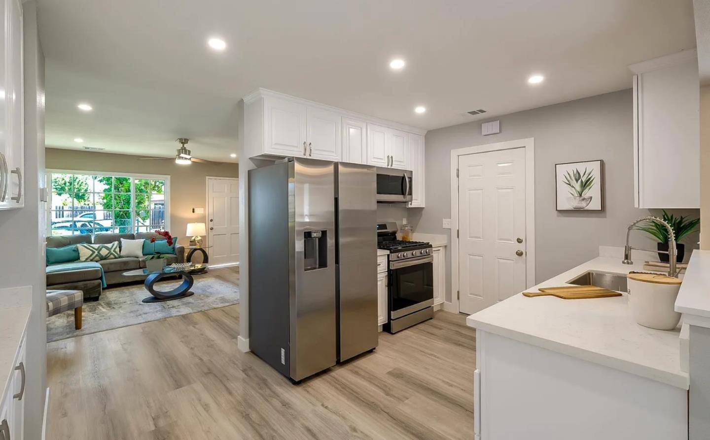 Detail Gallery Image 10 of 19 For 18407 Rainier Ave, Hayward,  CA 94541 - 3 Beds | 2 Baths