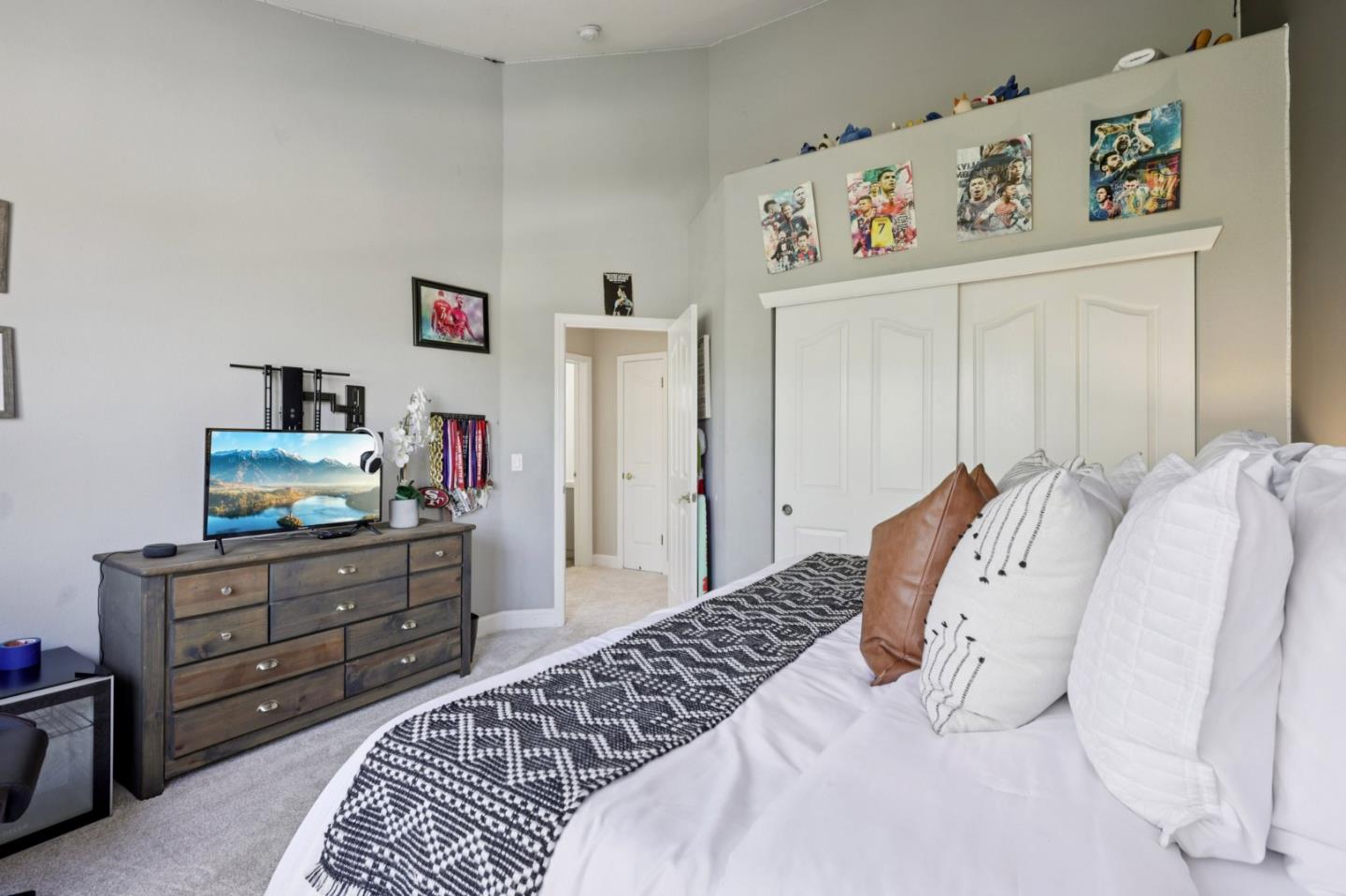 Detail Gallery Image 31 of 55 For 2276 Bentley Ridge Dr, San Jose,  CA 95138 - 6 Beds | 4/1 Baths